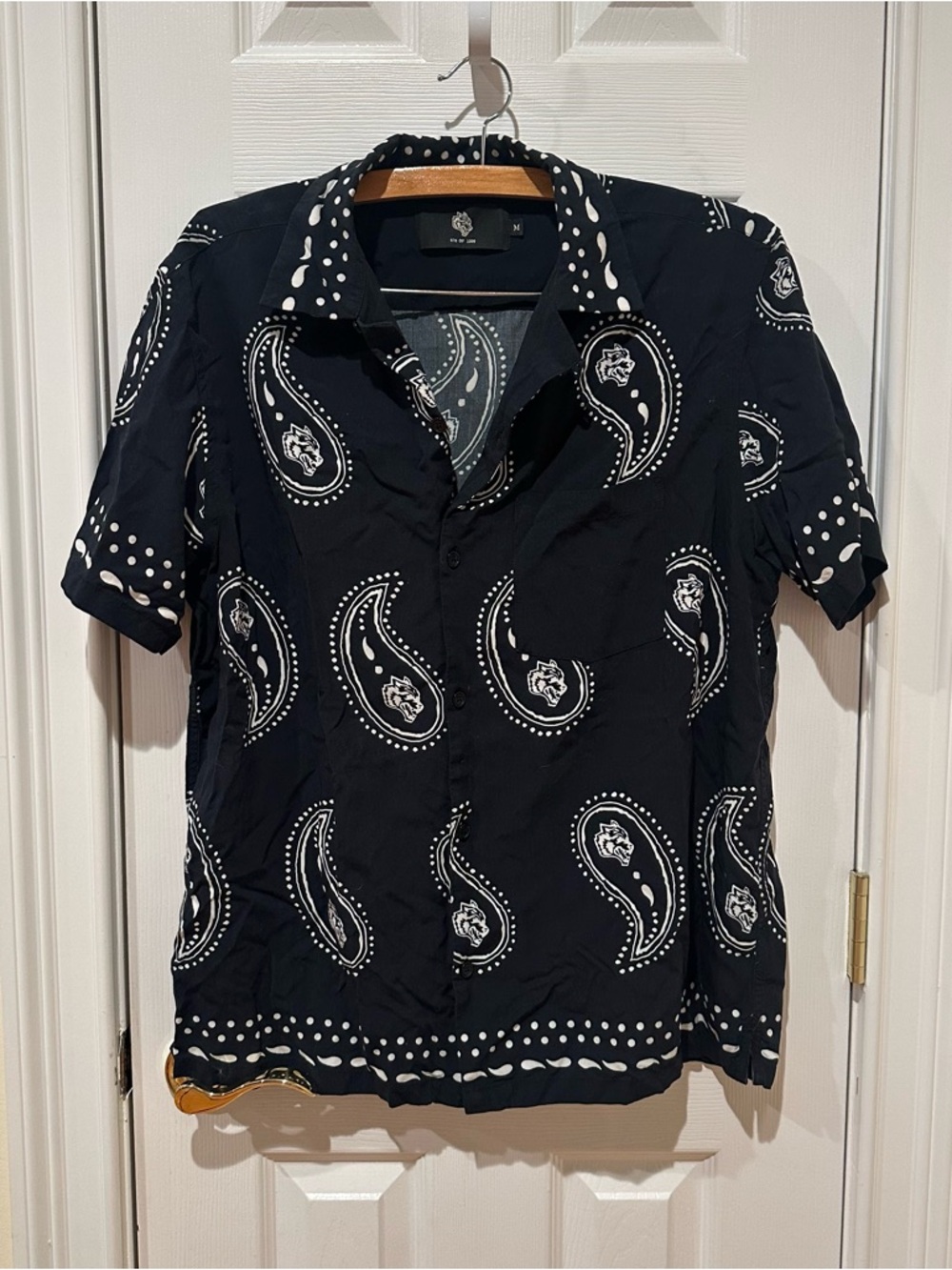 Darc Sport limited Black Paisley Short Sleeve Button-Up Top, 678/1000, Medium